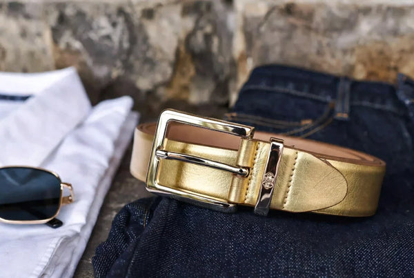 Gold belt styled with tailored and casual wardrobe pieces for a practical outfit diagnostic