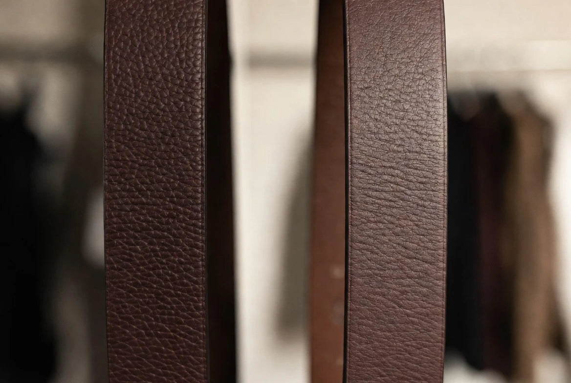 Comparison of leather belt grain texture and stiffness in different leather types